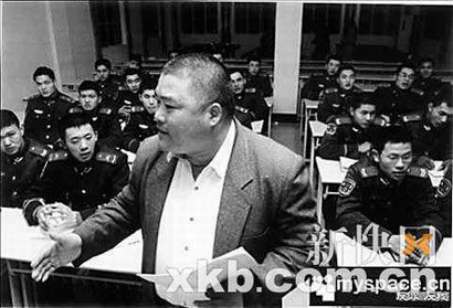 百度胖老师吧上海市公 安局轨道交通分局石宇玉老师求救 微信抖音快手百度贴吧百科图片视频知道搜索上海胖老 ...